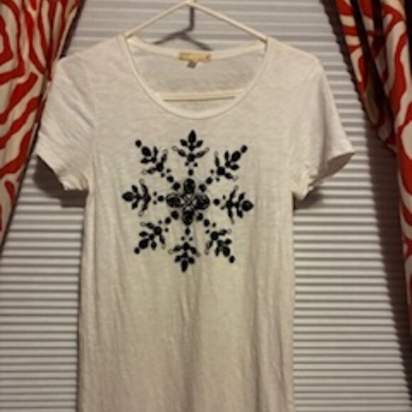 J.Crew white short sleeve T-shirt with black beaded design on front, size Medium - Picture 2 of 5